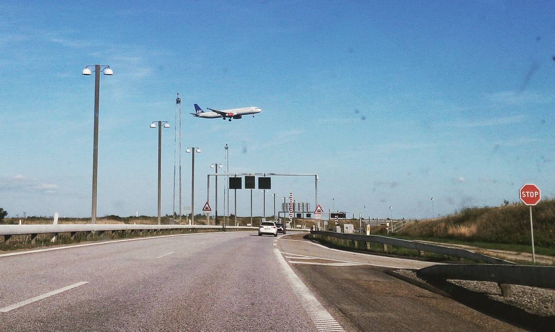 #plane #lowflyingplane #airline #sas #landingplane