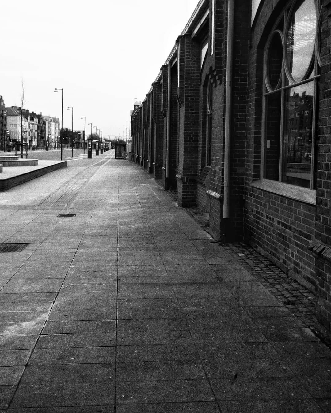 #urban #noir #noiretblancphotographie #blackandwhite #phonography #phonesnap #ulefonearmor