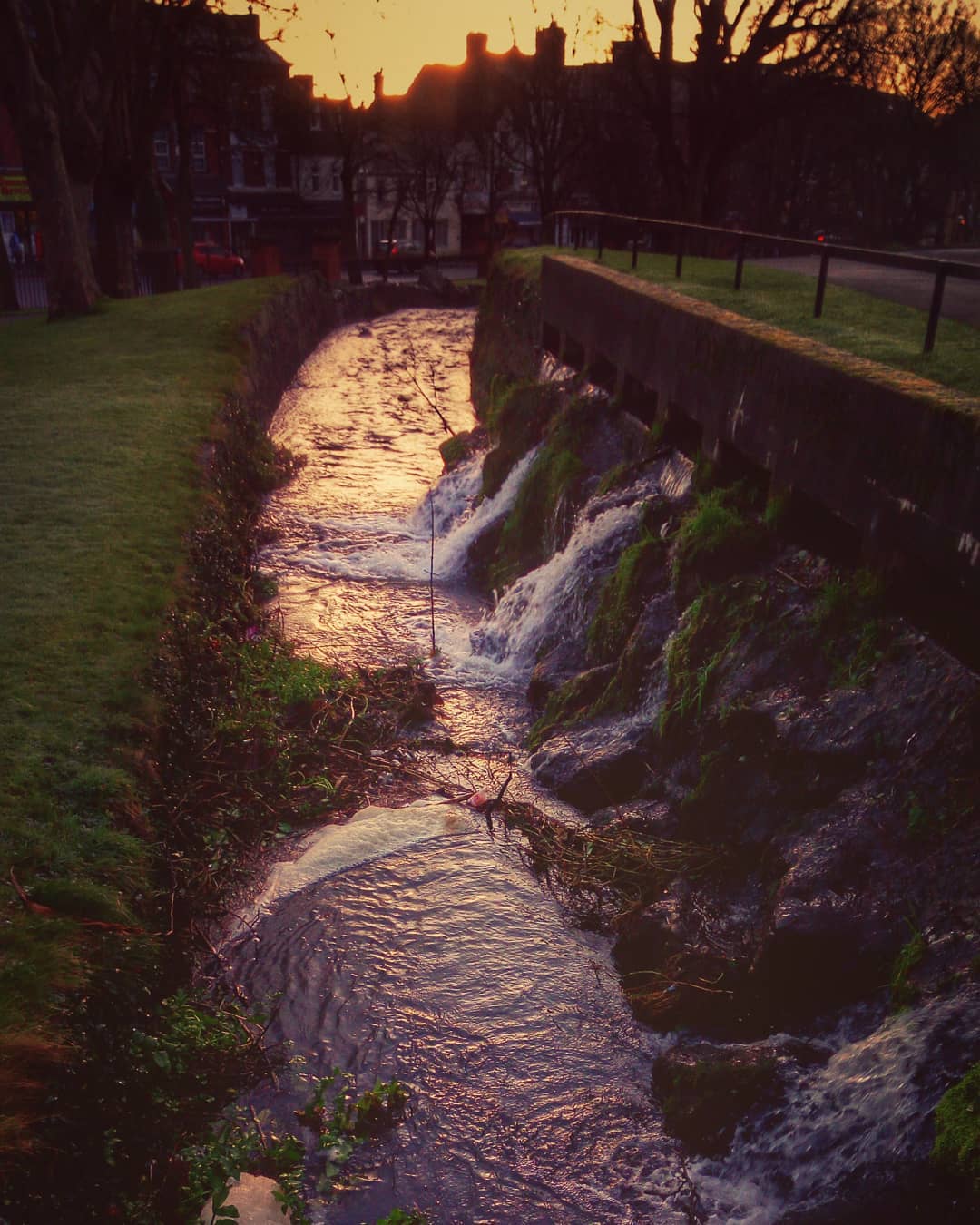 #waterworks #waterworksbelfast #sunrise #goodmorning #europe #winternosnow #uk #phonography #ulefonearmor