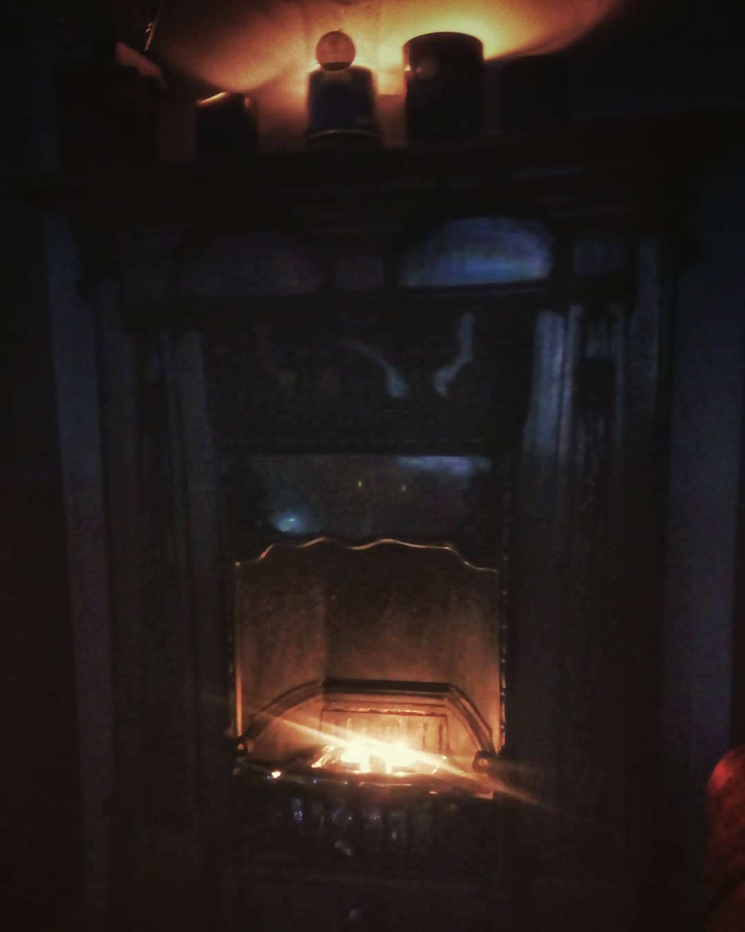 #cozyfire #fireplace #warmfire #eveningathome