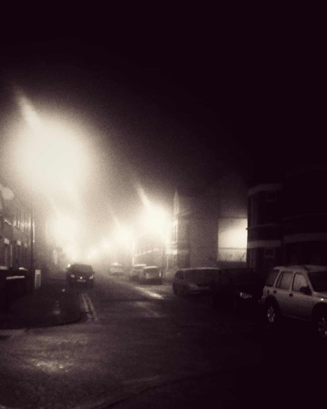 #noir #street #winter #belfast #blackandwhite