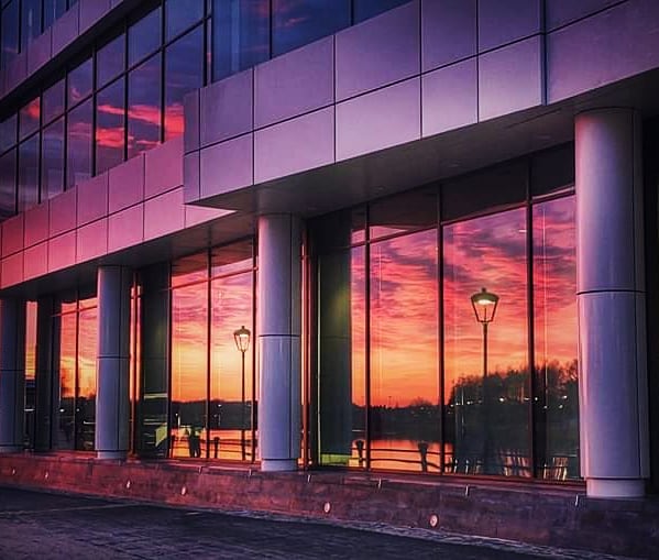 #window #reflection #sunset #sunsetsandsunrises #motorolazoom #phonesnap